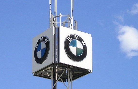 Forbes: BMW là thương hiệu xe số một thế giới